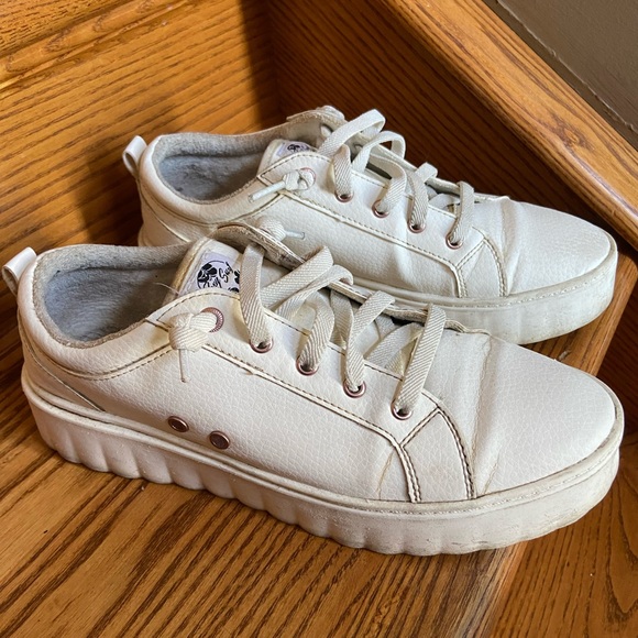 ROXY platform sneakers in a size 8 - Picture 2 of 3